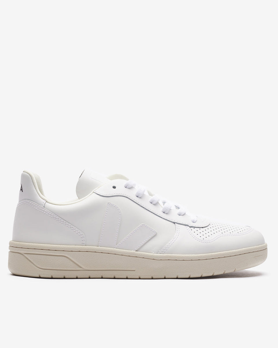 Veja discount v10 white