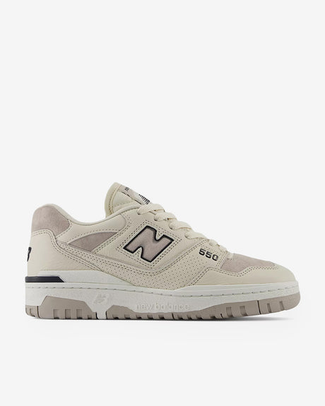 Discount on New Balance  shoes - SKU: Wmns 550 'linen/Moonrock'