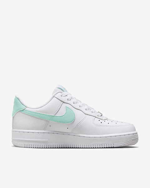 Nike Women's Air Force 1 '07 - White | Jade Ice / 7.5