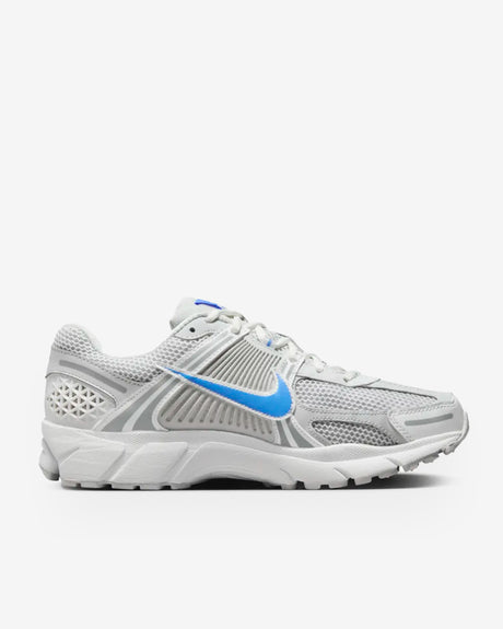 Discount on Nike  shoes - SKU: Zoom Vomero 5 'photon Dust/University Blue'