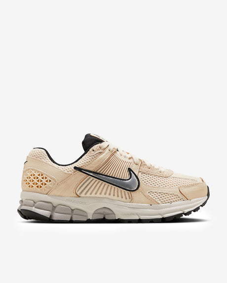 Discount on Nike  shoes - SKU: Wmns Zoom Vomero 5 'pearl White/Chrome'