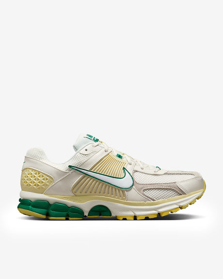 Discount on Nike  shoes - SKU: Zoom Vomero 5 'Malachite/Alabaster'