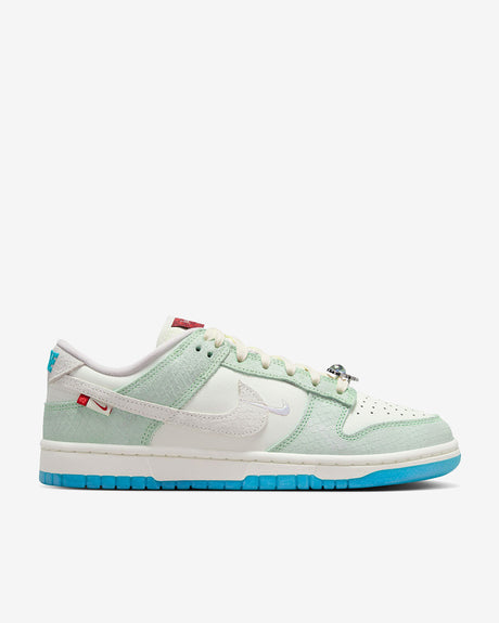 Discount on Nike  shoes - SKU: Wmns Dunk Low 'year Of The Dragon'