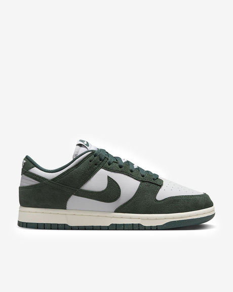 Discount on Nike  shoes - SKU: WMNS Dunk Low Next Nature 'Vintage Green'