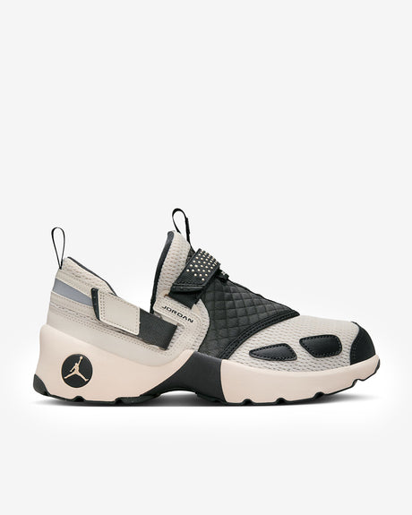 Jordan Footwear WMNS Jordan Trunner LX 'Light Orewood Brown/Anthracite'