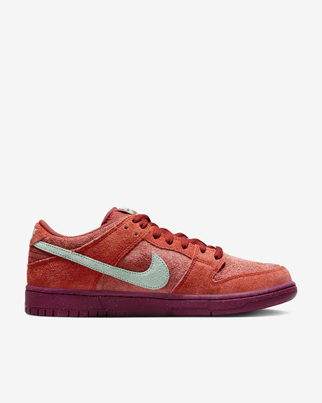 Nike Footwear SB Dunk Low Pro 'Mystic Red and Rosewood'